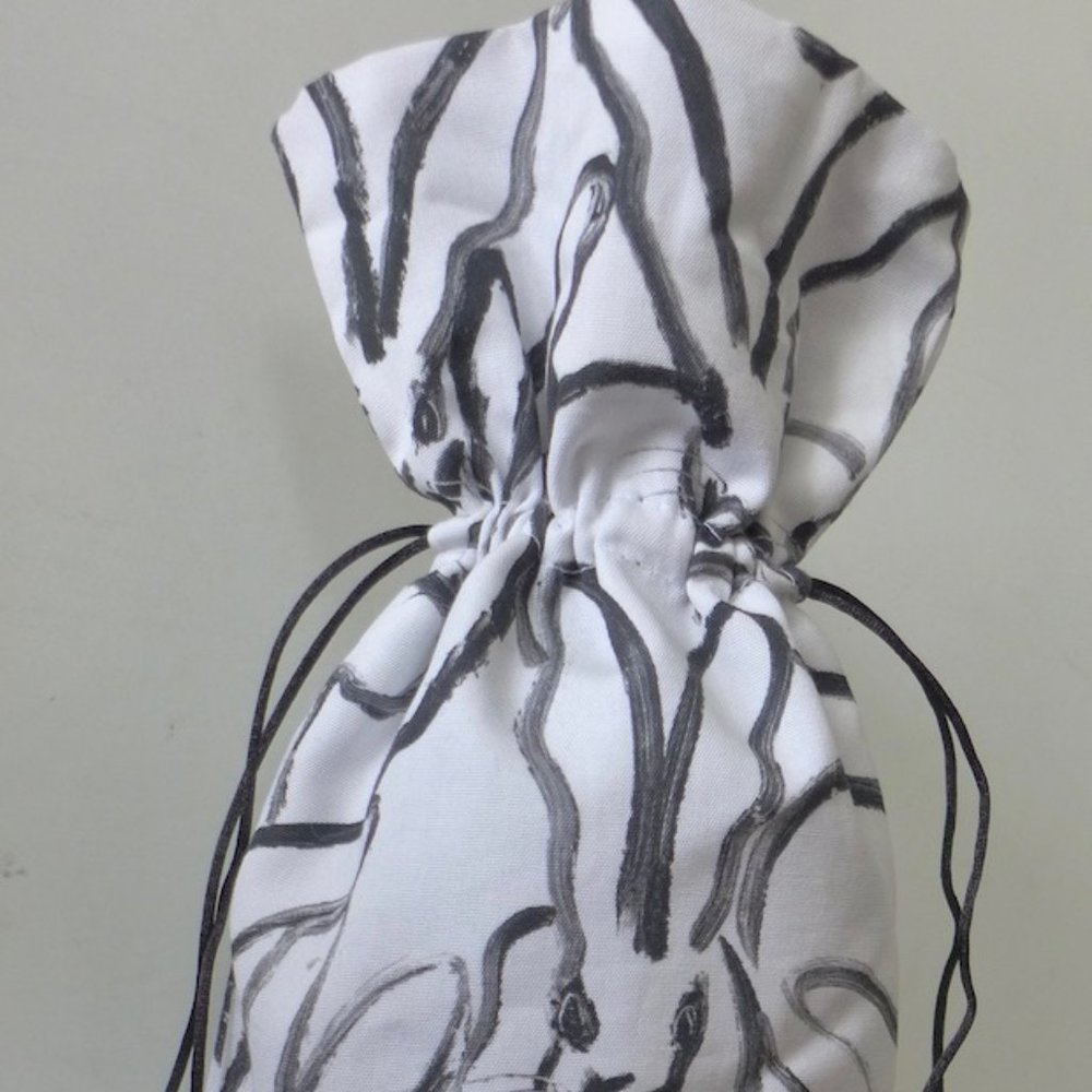 Hunt Slonem Bunny Wine Tote  - EASTER BUNNIES!!!